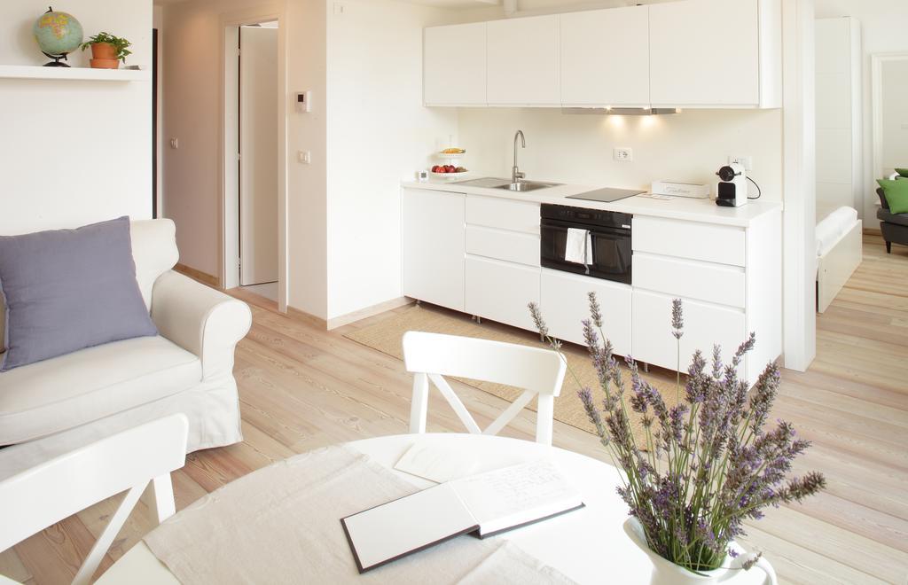 The Riverside Suite Mira Εξωτερικό φωτογραφία